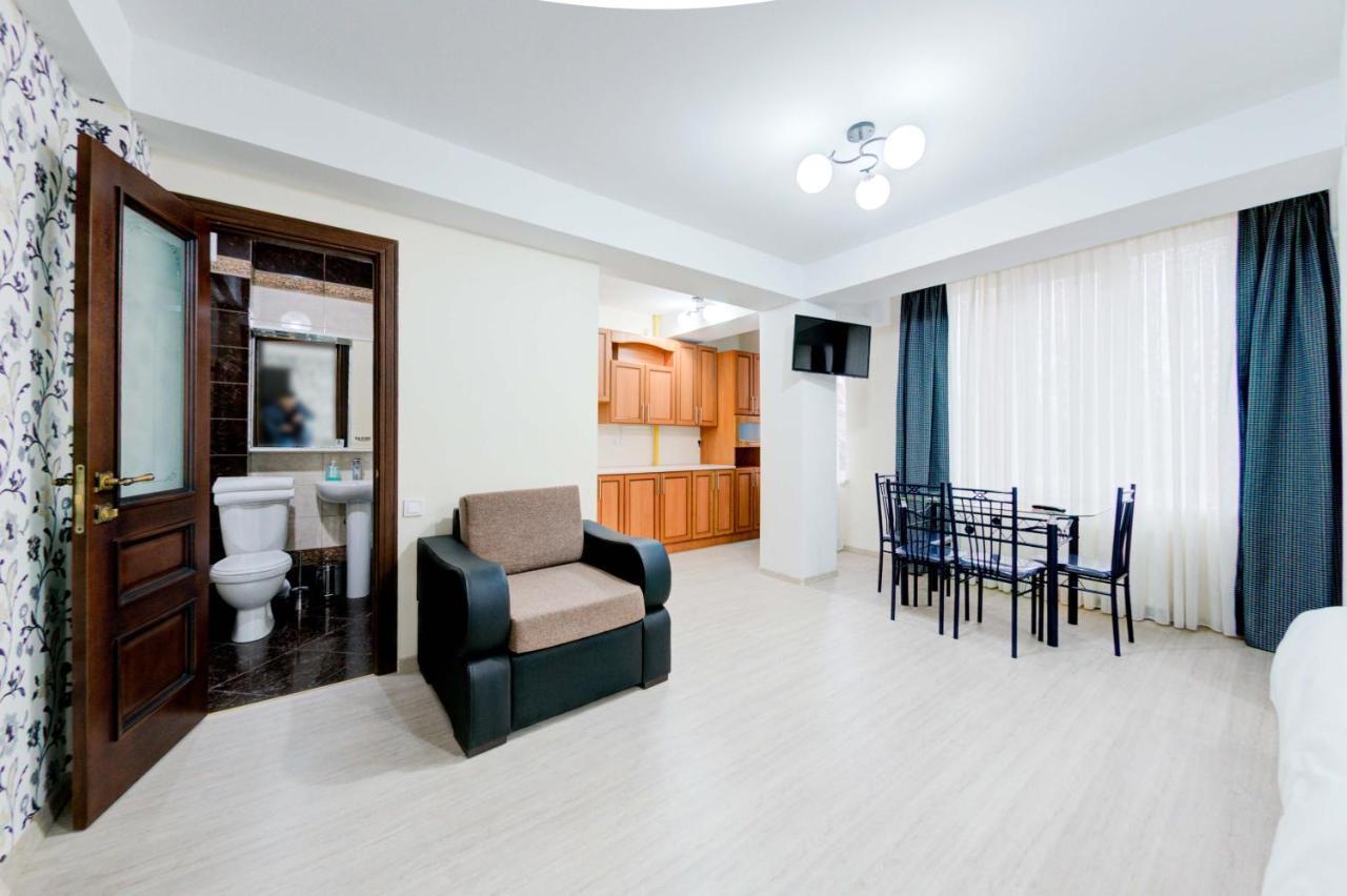 Catherine Hotel Chişinău Eksteriør billede